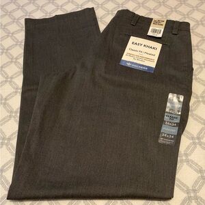 Dockers Classic Fit Pleated Easy Khaki Gray Size 34x34 Men’s New With Tags